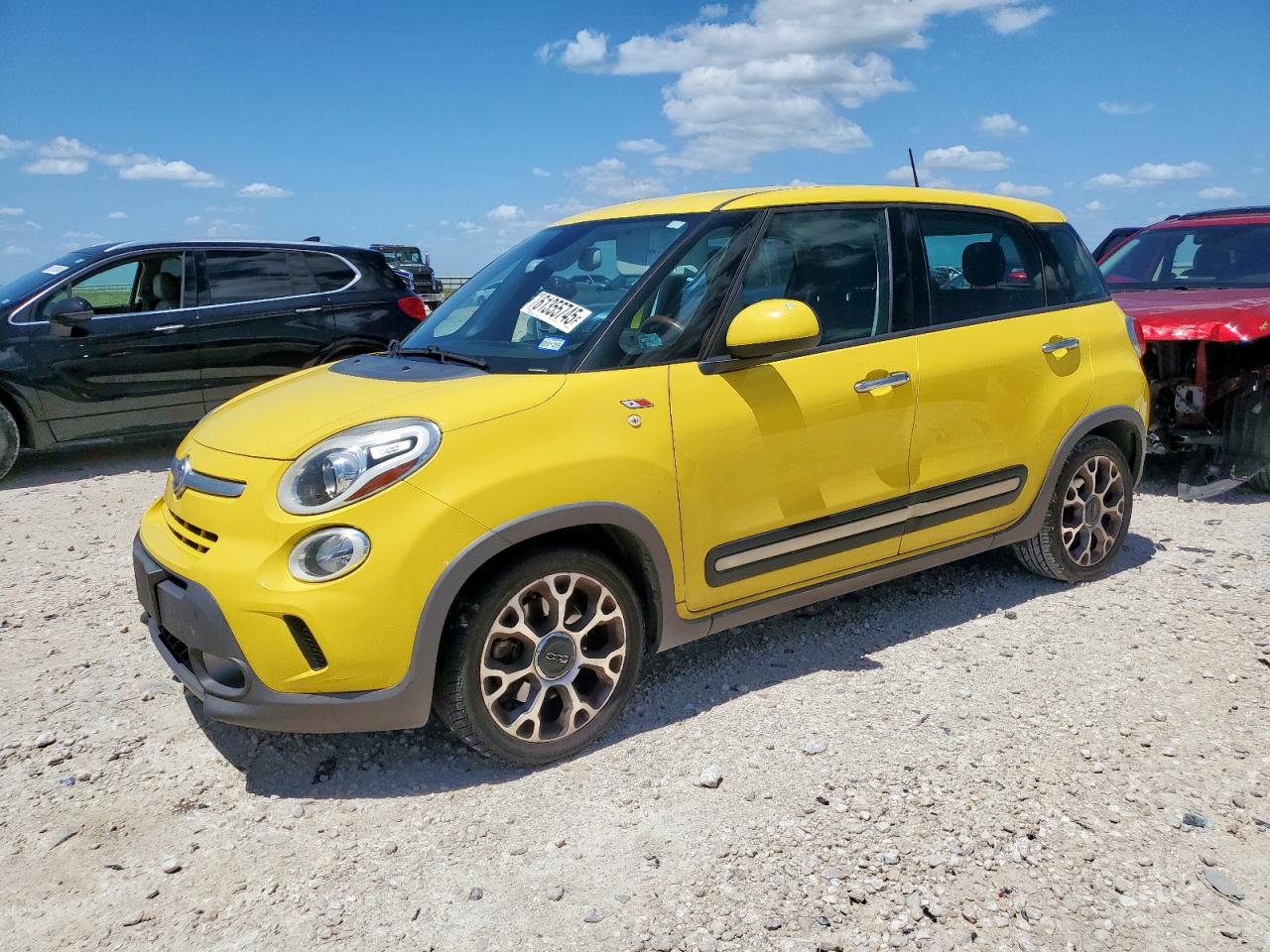 2014 FIAT 500L Trekking, VIN ZFBCFADH9EZ020464 — Rear end