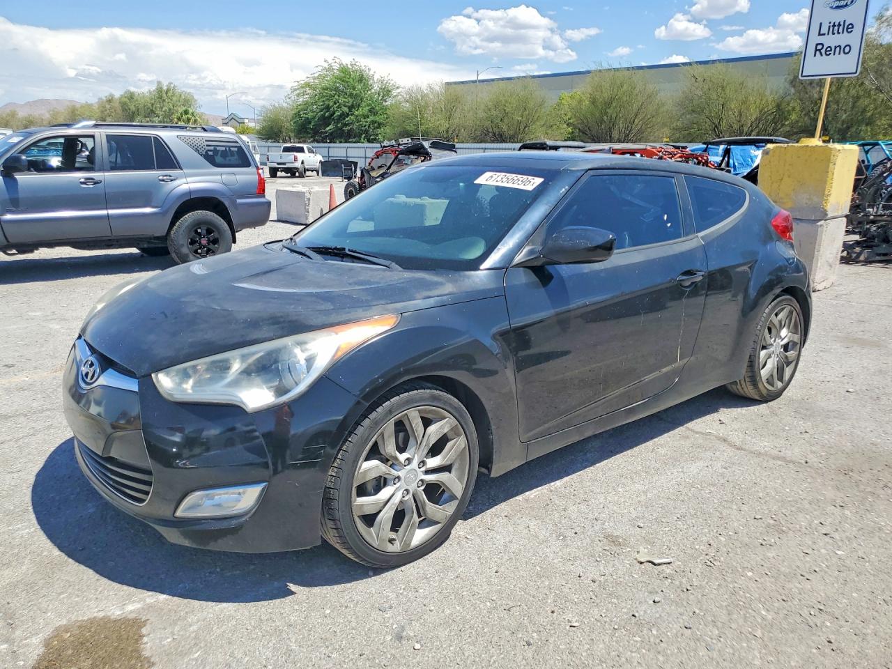 2013 Hyundai Veloster w/Black Int, VIN KMHTC6AD1DU157247 — Minor dents and scratches