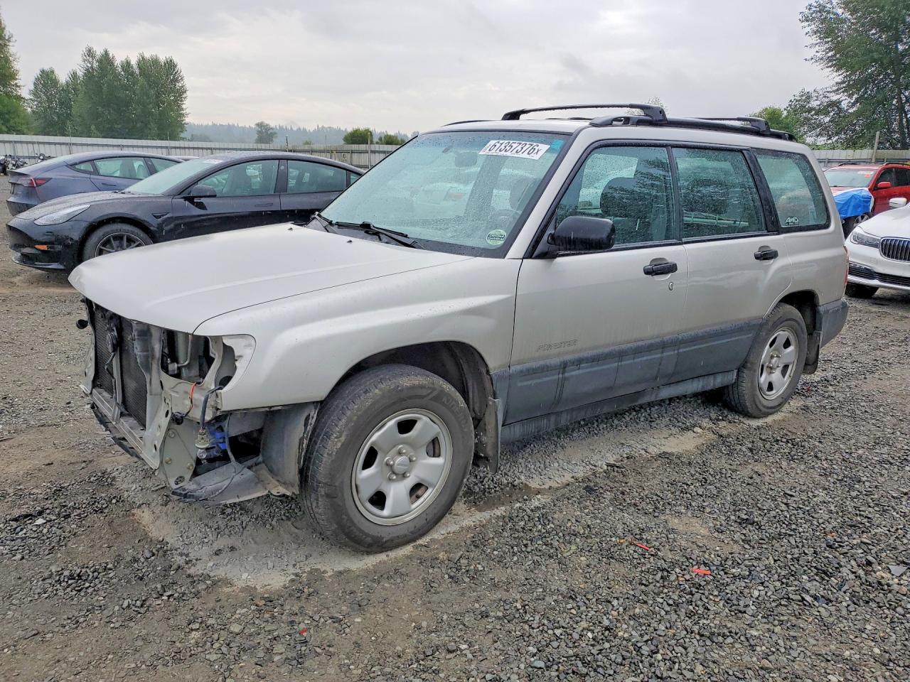 1999 Subaru Forester L, VIN JF1SF6356XH703489 — Front end