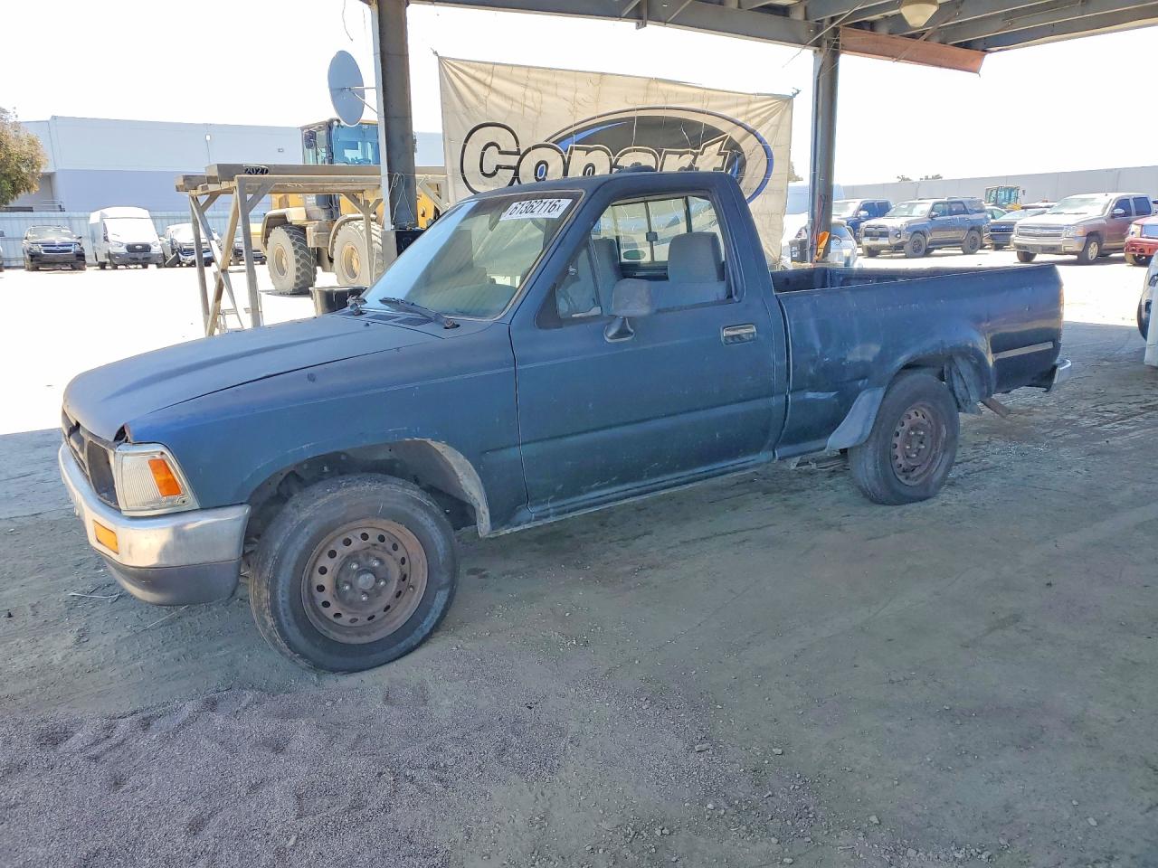 1995 Toyota Pickup DLX, VIN 4TARN81P9SZ321709 — Rear end