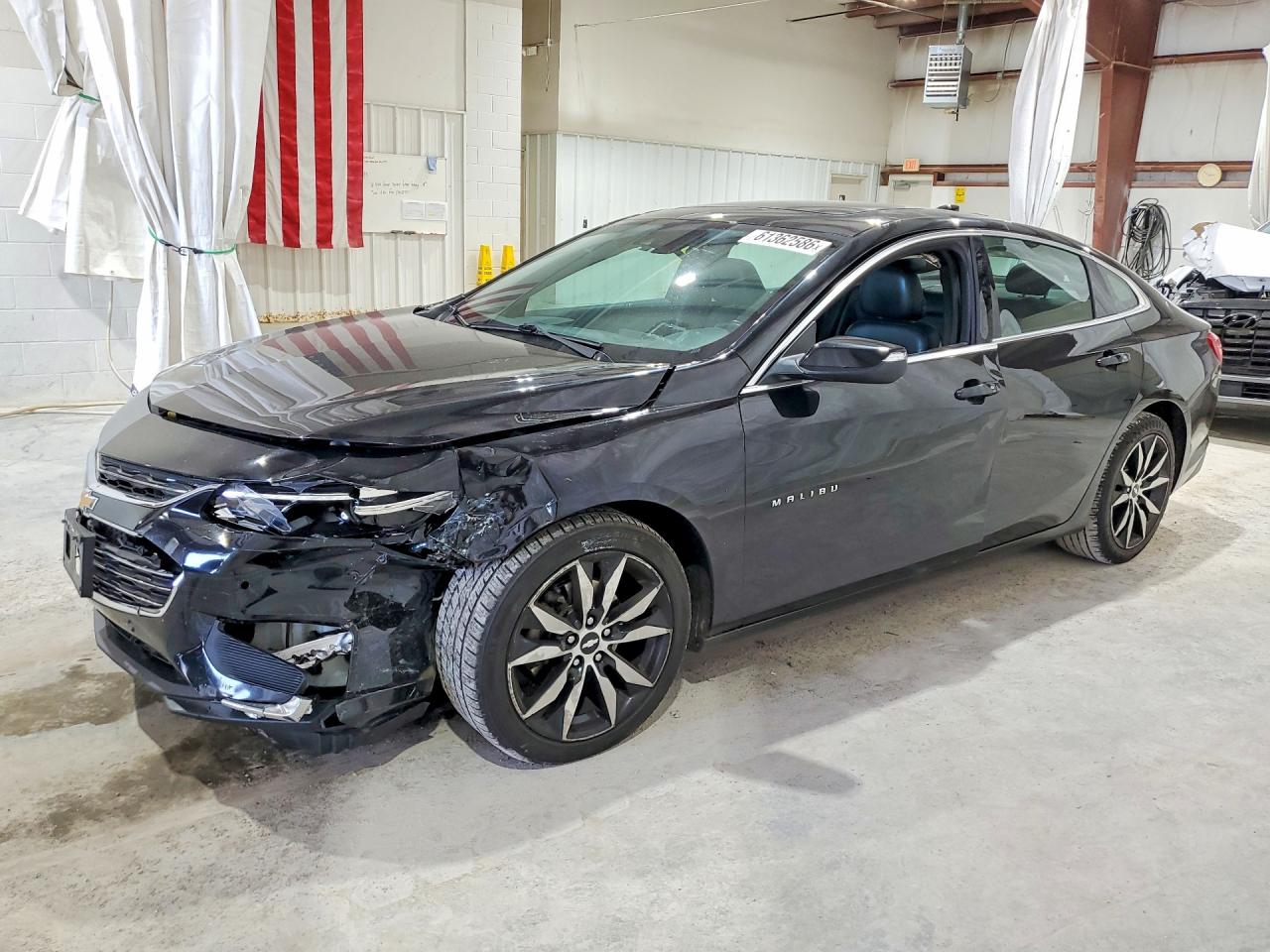 2018 Chevrolet Malibu LT, VIN 1G1ZD5ST6JF202381 — Front end