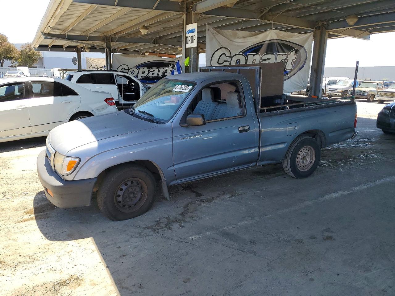 1998 Toyota Tacoma, VIN 4TANL42N0WZ017460 — Minor dents and scratches