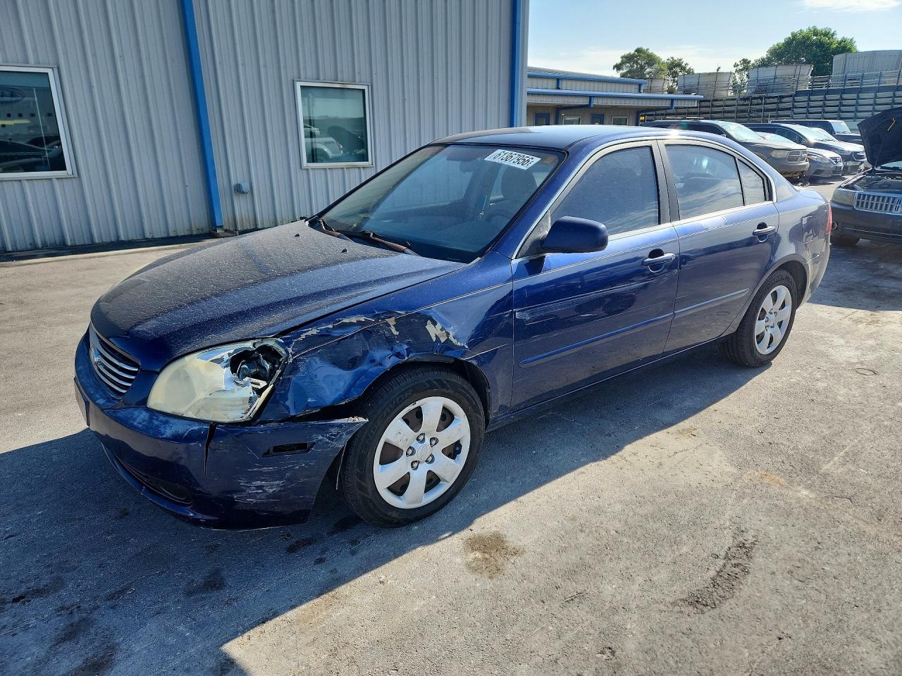 2006 Kia Optima LX, VIN KNAGE123X65039572 — Перед