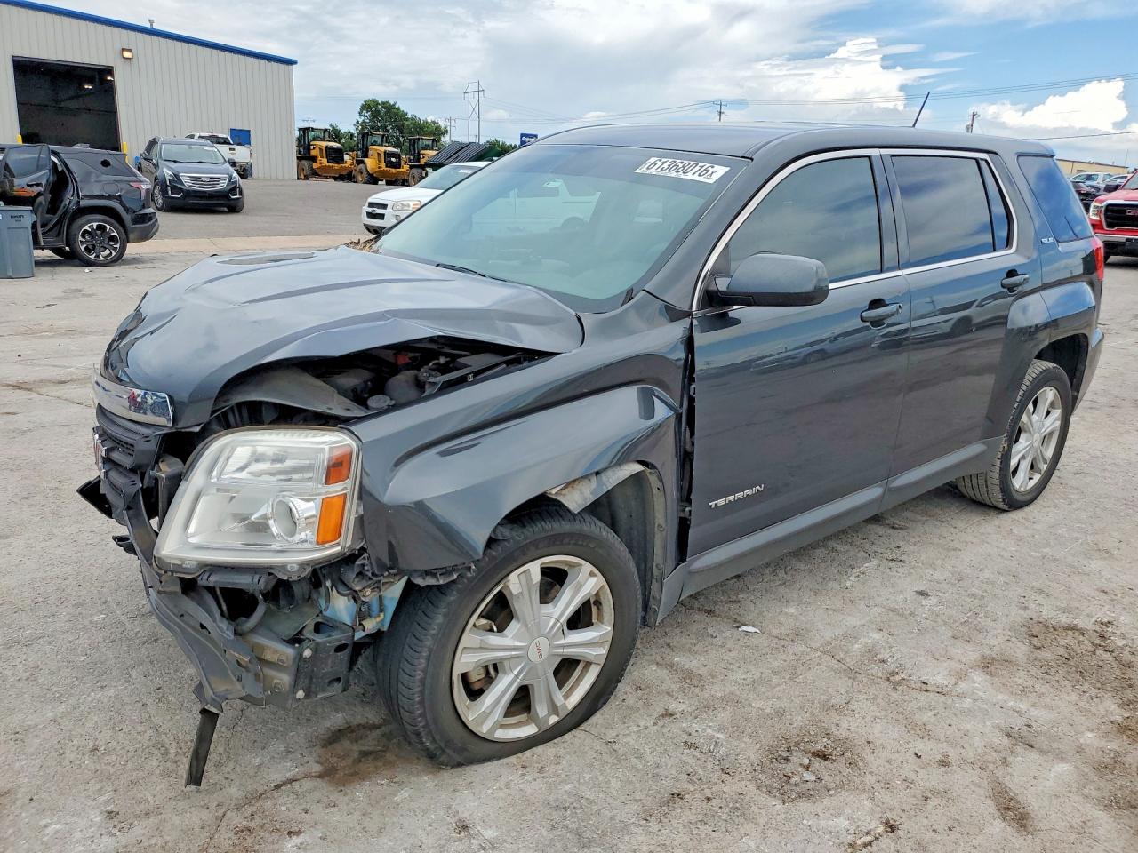 2017 GMC Terrain SLE, VIN 2GKALMEK1H6295484 — Перед