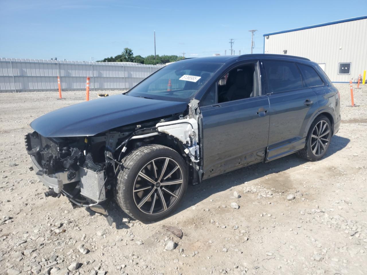 2020 Audi SQ7, VIN WA1VWAF74LD012867 — Перед
