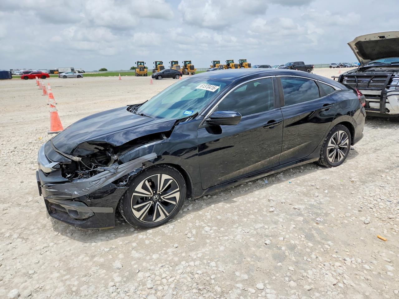2017 Honda Civic EX-T, VIN 19XFC1F30HE024164 — Front end