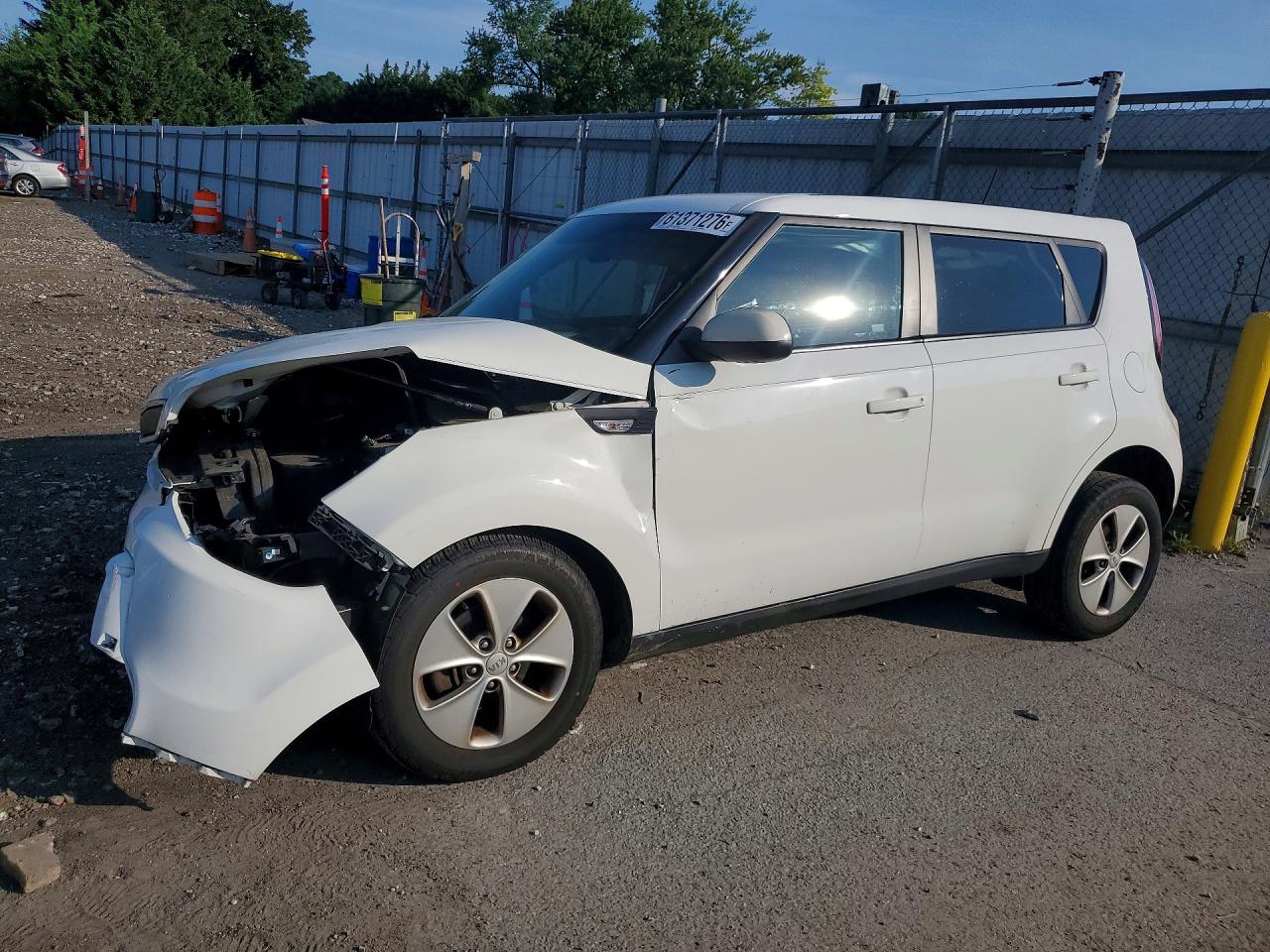 2014 Kia Soul, VIN KNDJN2A27E7002747 — Front end