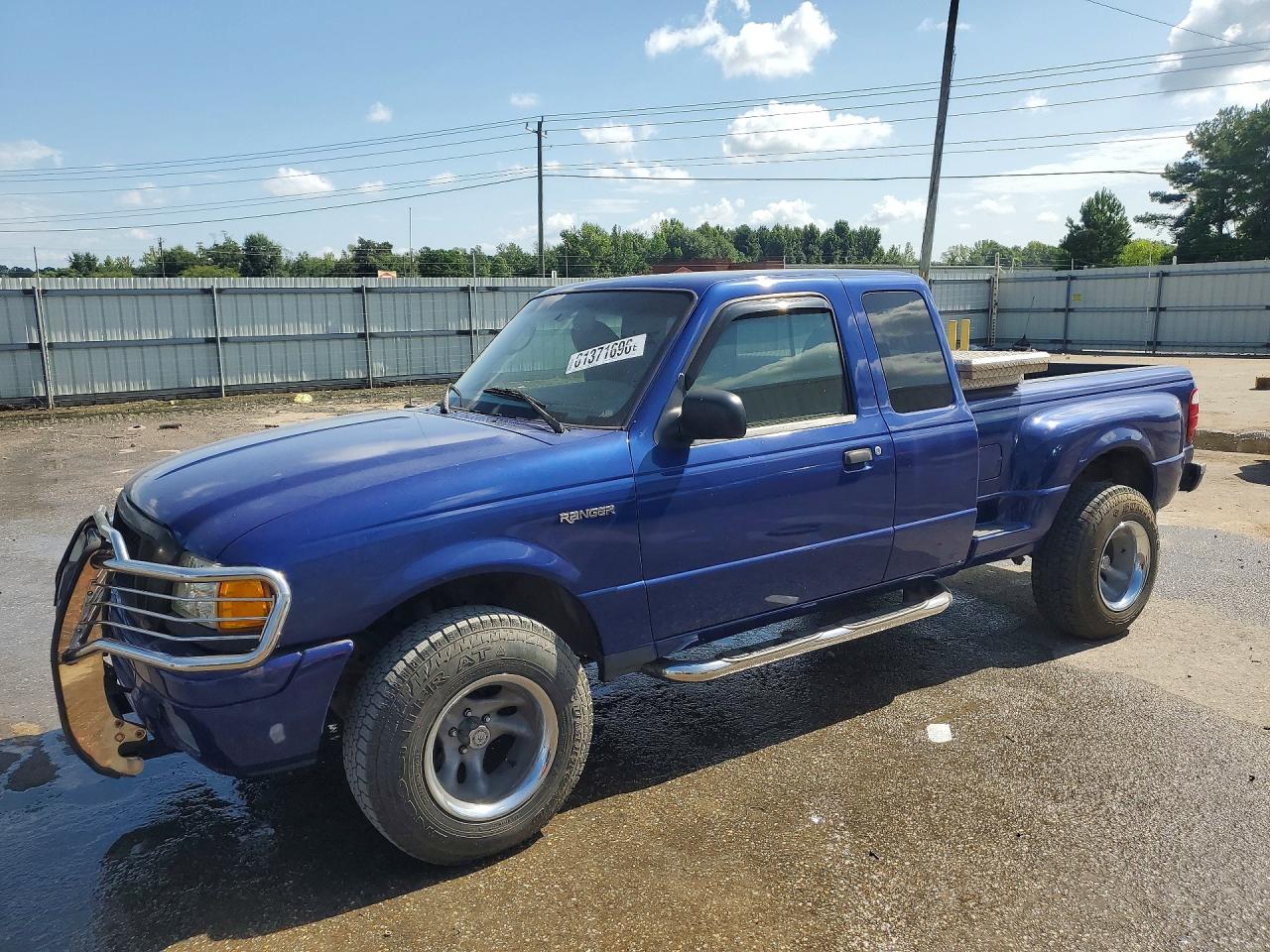 2004 Ford Ranger XL Fleet, VIN 1FTYR44U04PA01384 — Front end