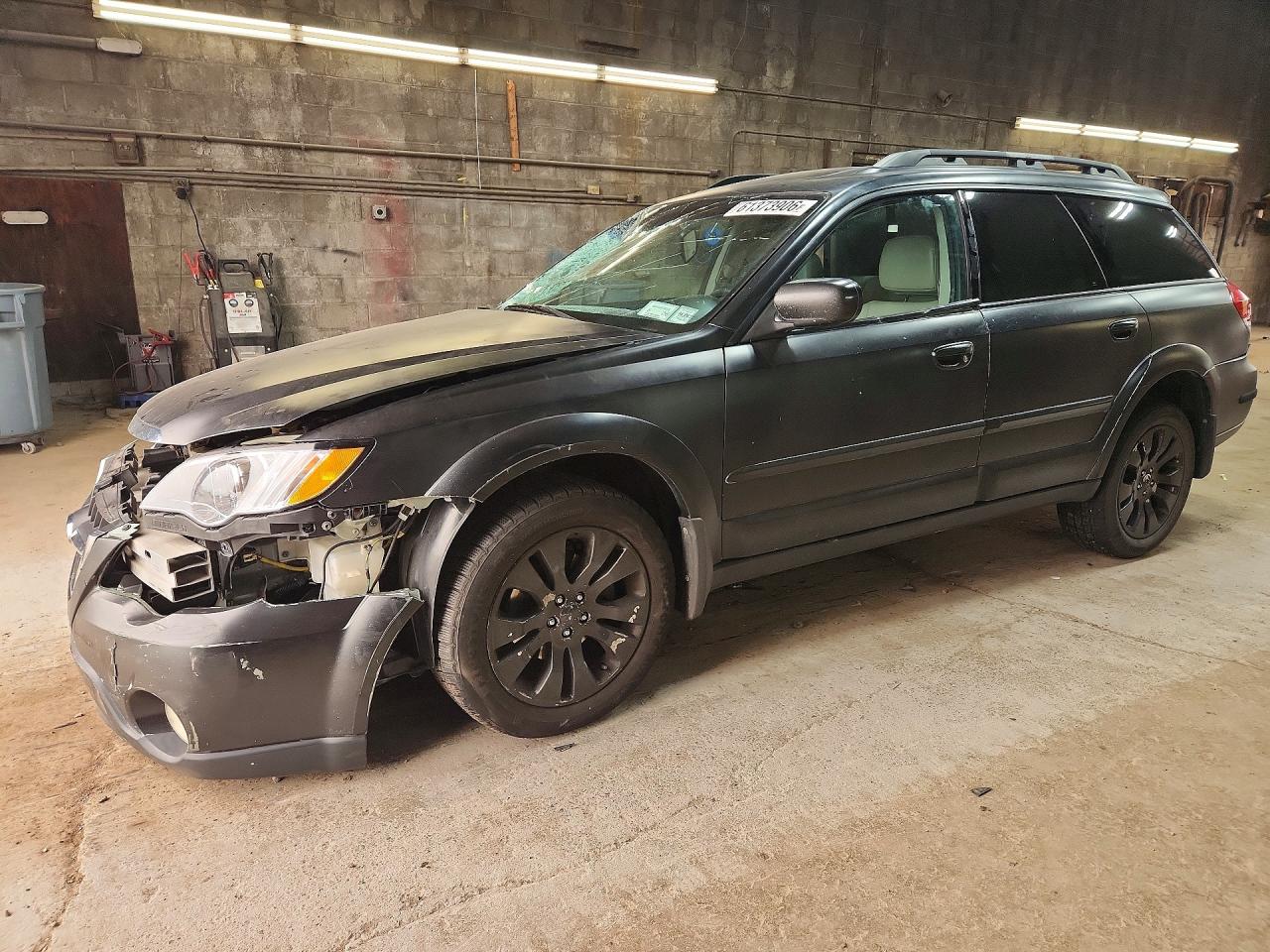 2009 Subaru Outback Limited, VIN 4S4BP66C497341278 — Перед