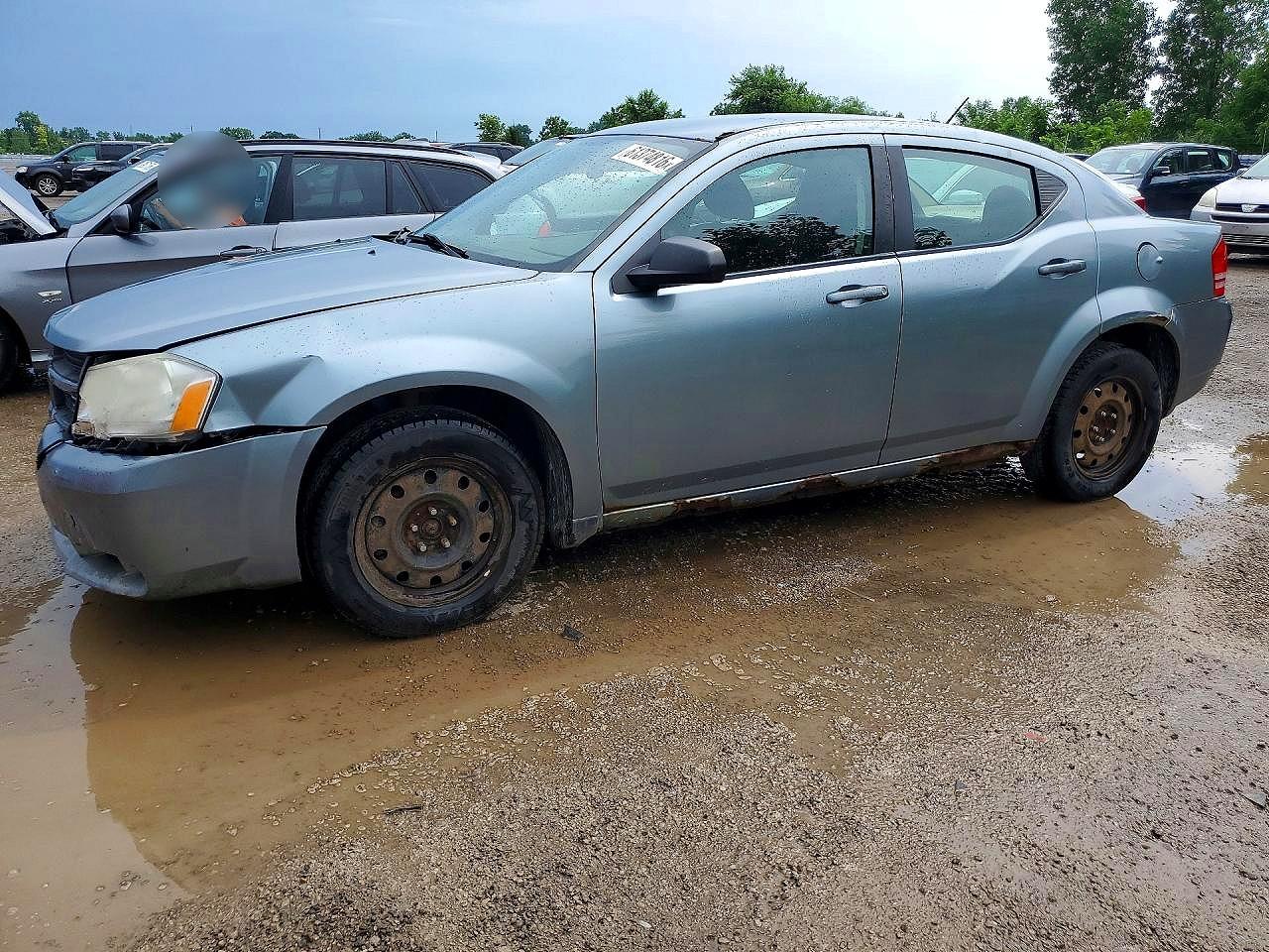 2009 Dodge Avenger SE, VIN 1B3LC46B99N526603 — Перед