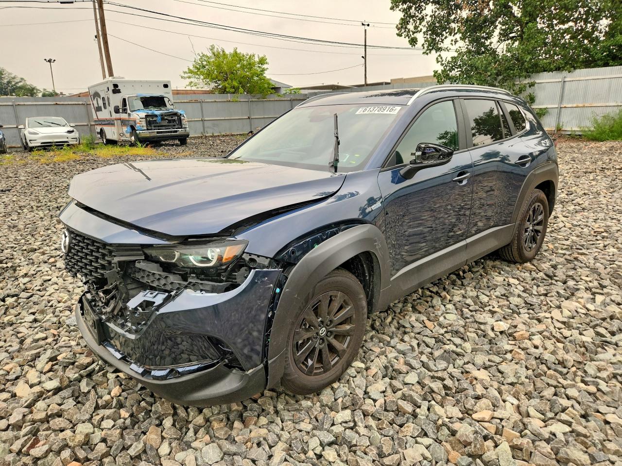 2025 Mazda CX-50 Hybrid Preferred Package, VIN 7MMVAABW2SN121726 — Front end