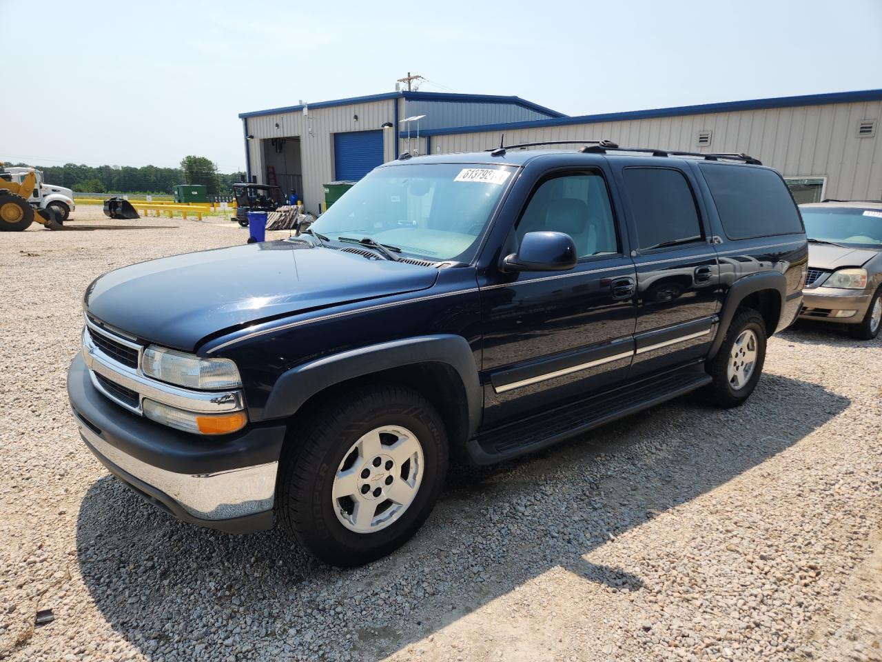 2004 Chevrolet Suburban LS, VIN 1GNEC16Z84J199122 — Normal wear
