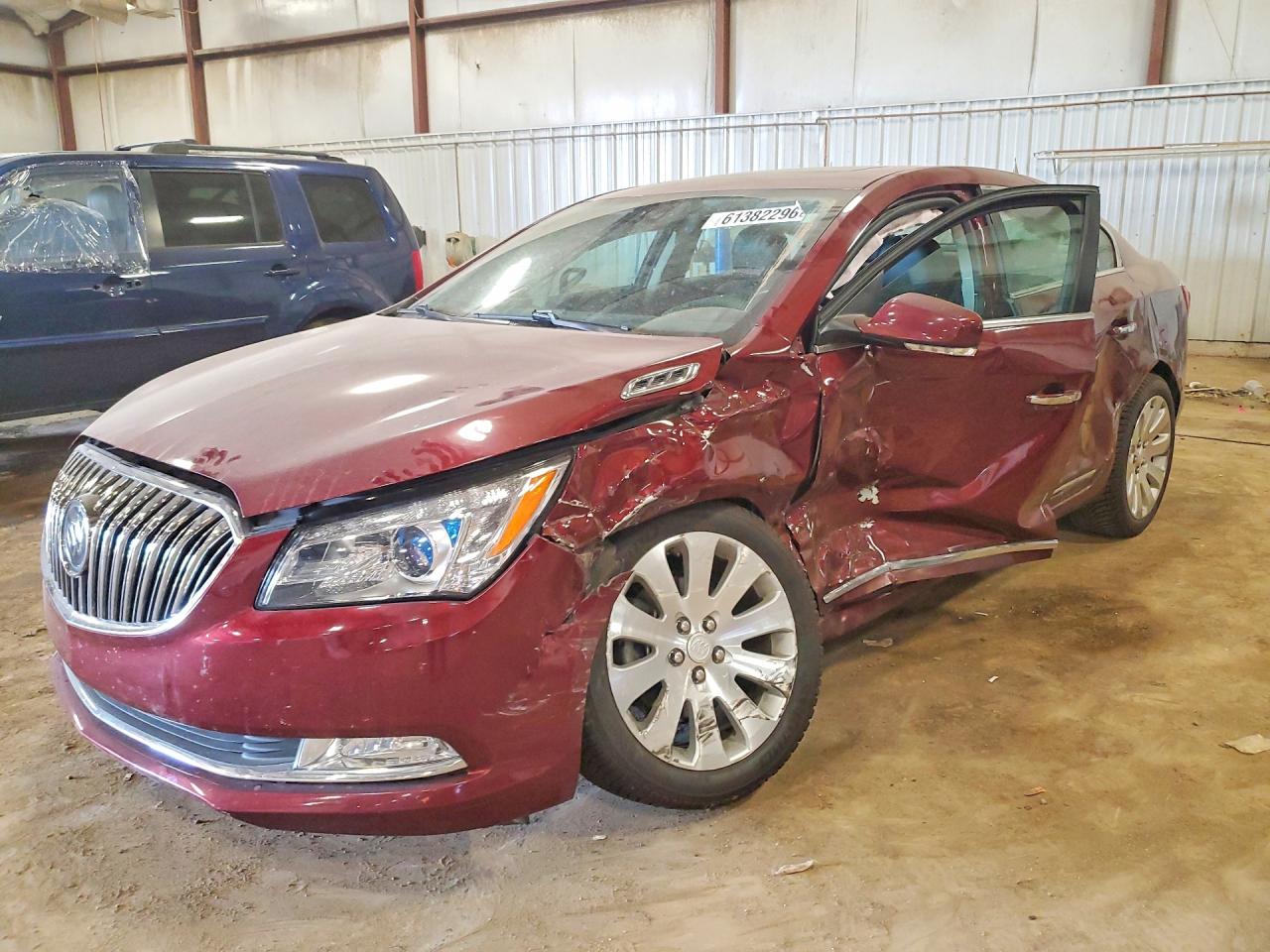 2014 Buick LaCrosse Premium I, VIN 1G4GE5G35EF303496 — Бок