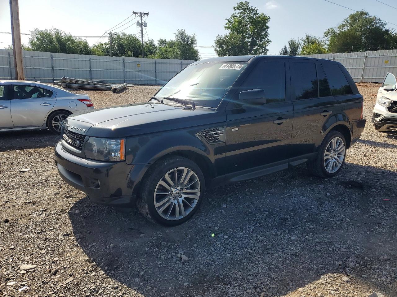 2011 Land Rover Range Rover Sport HSE Lux, VIN SALSK2D41BA712809 — Front end