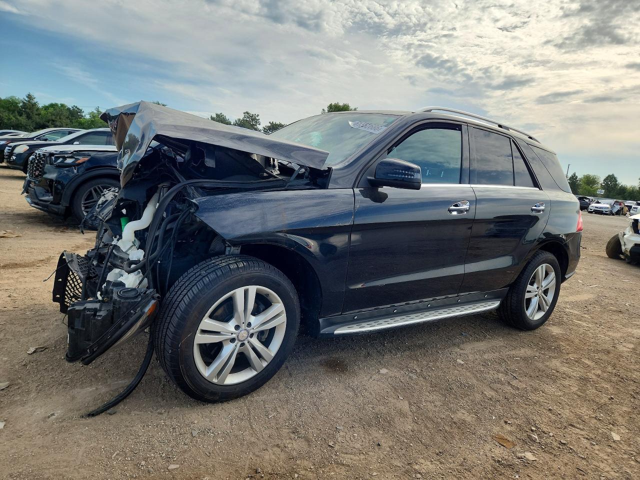 2013 Mercedes-Benz M 350, VIN 4JGDA5HB3DA196805 — Front end