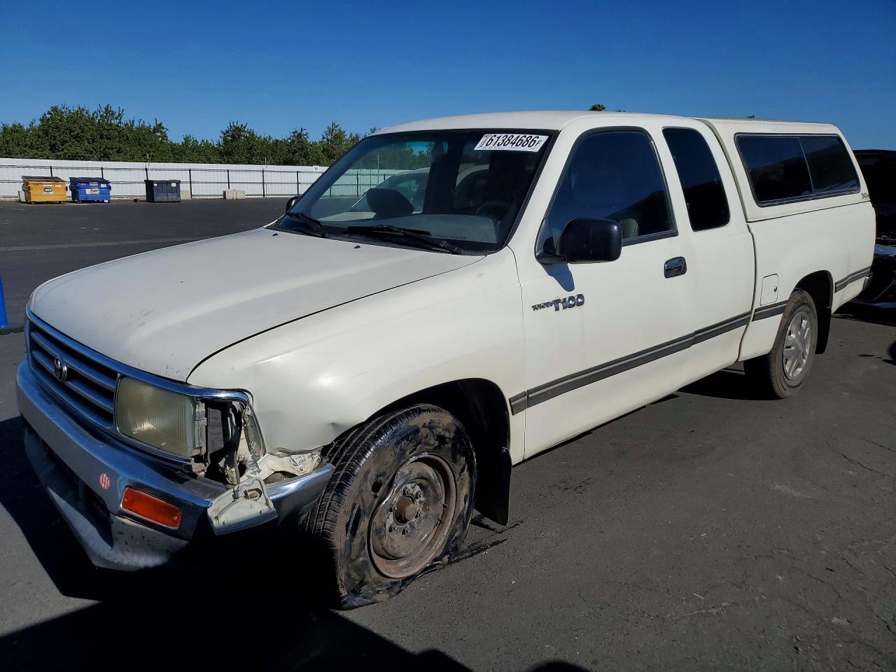 1997 Toyota T100 DX, VIN JT4TN12D0V0038386 — Front end