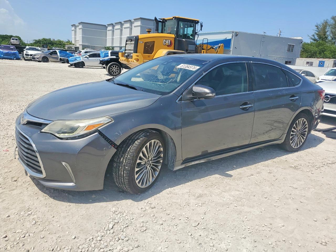 2018 Toyota Avalon XLE, VIN 4T1BK1EB1JU266166 — Side
