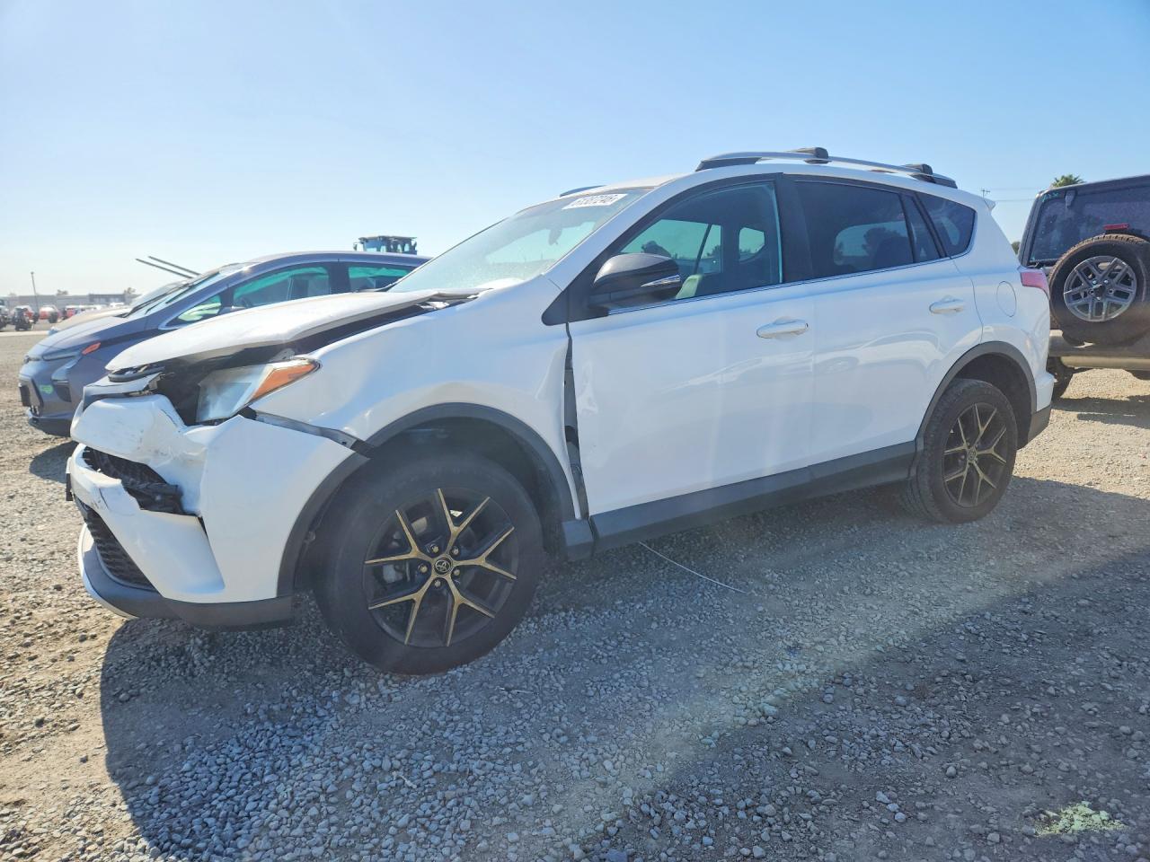 2016 Toyota RAV4 SE, VIN 2T3NFREV4GW257326 — Front end