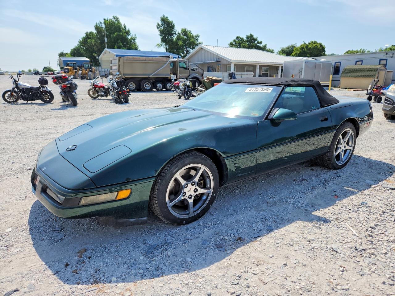 1995 Chevrolet Corvette, VIN 1G1YY32P1S5114692 — Vandalism