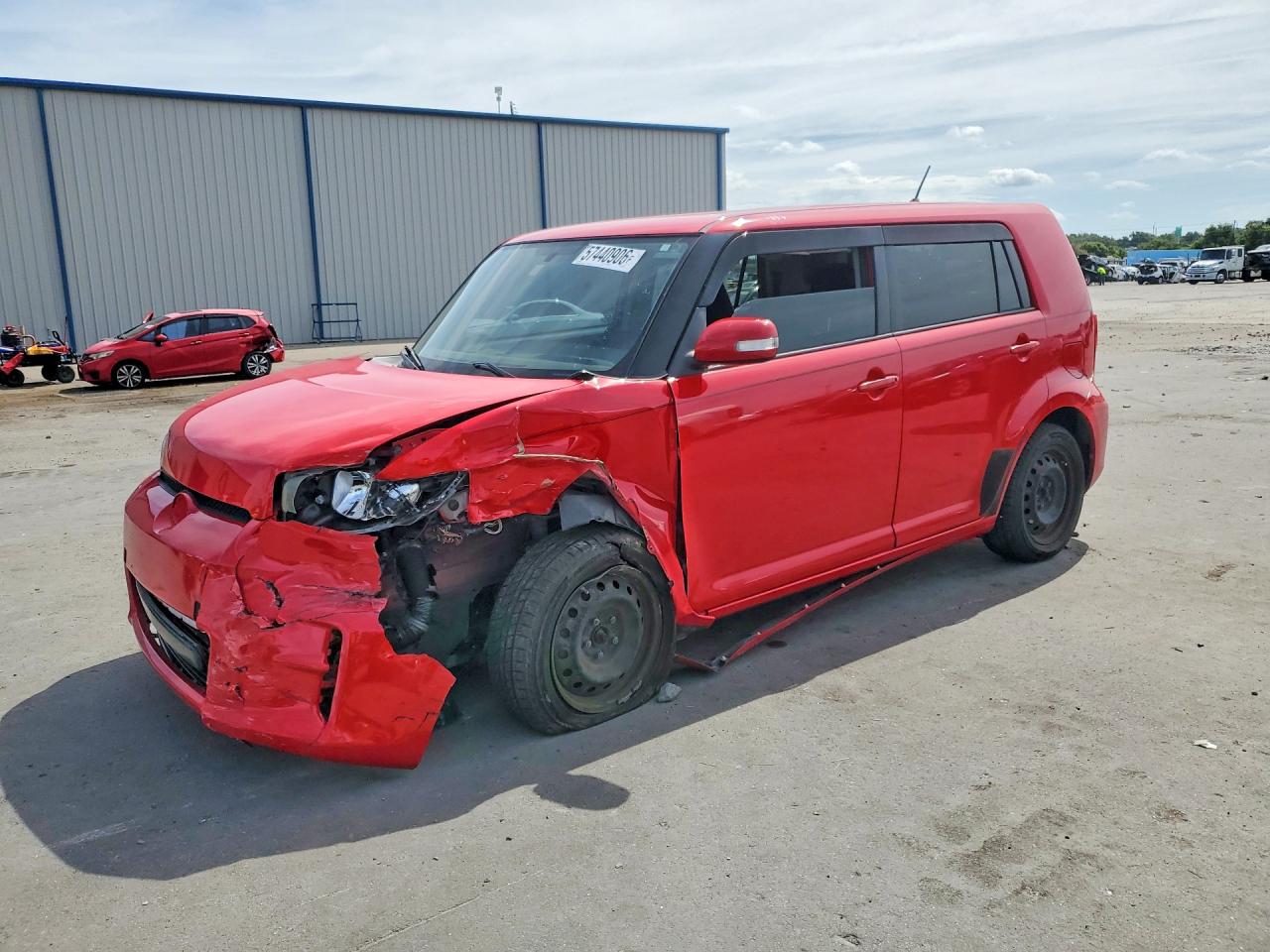 2015 Scion xB, VIN JTLZE4FE5FJ067669 — Перед