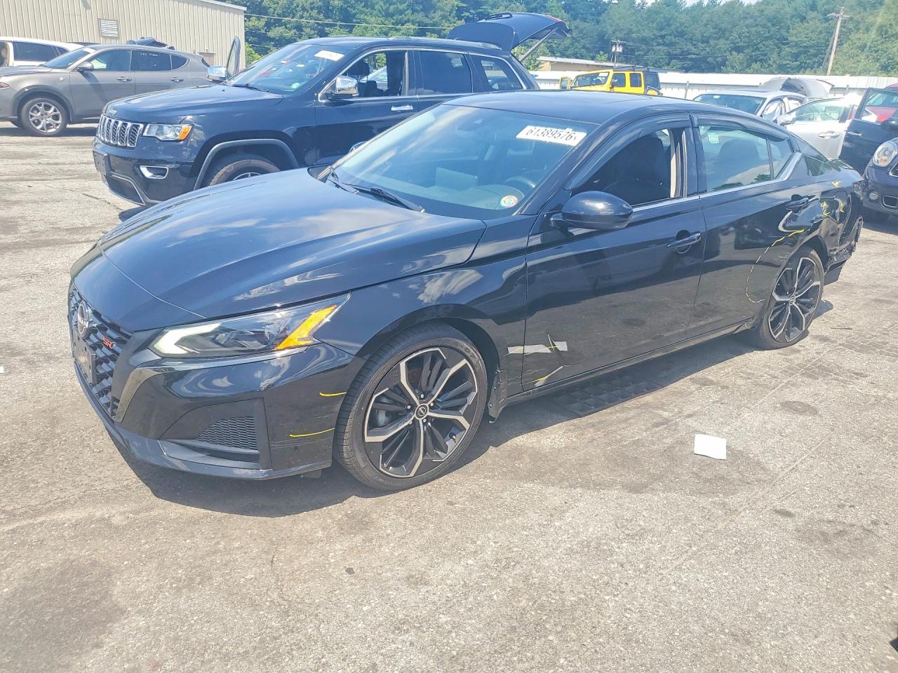 2023 Nissan Altima SR, VIN 1N4BL4CV9PN402097 — Rear end