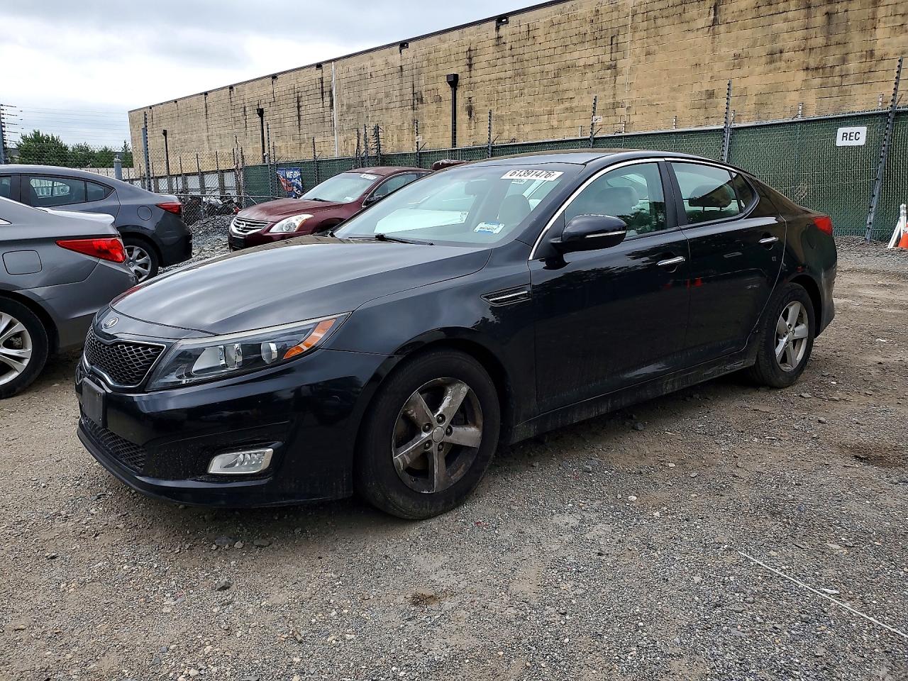 2015 Kia Optima LX, VIN 5XXGM4A75FG483028 — Front end