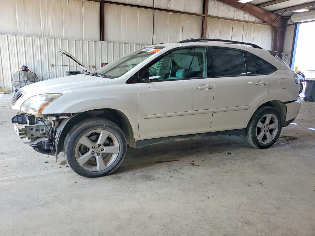 2005 Lexus RX 330, VIN 2T2HA31U95C086047 — Front end