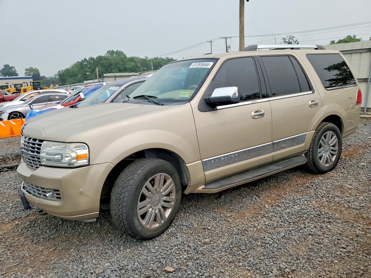 2008 Lincoln Navigator, VIN 5LMFU28528LJ06107 — Side