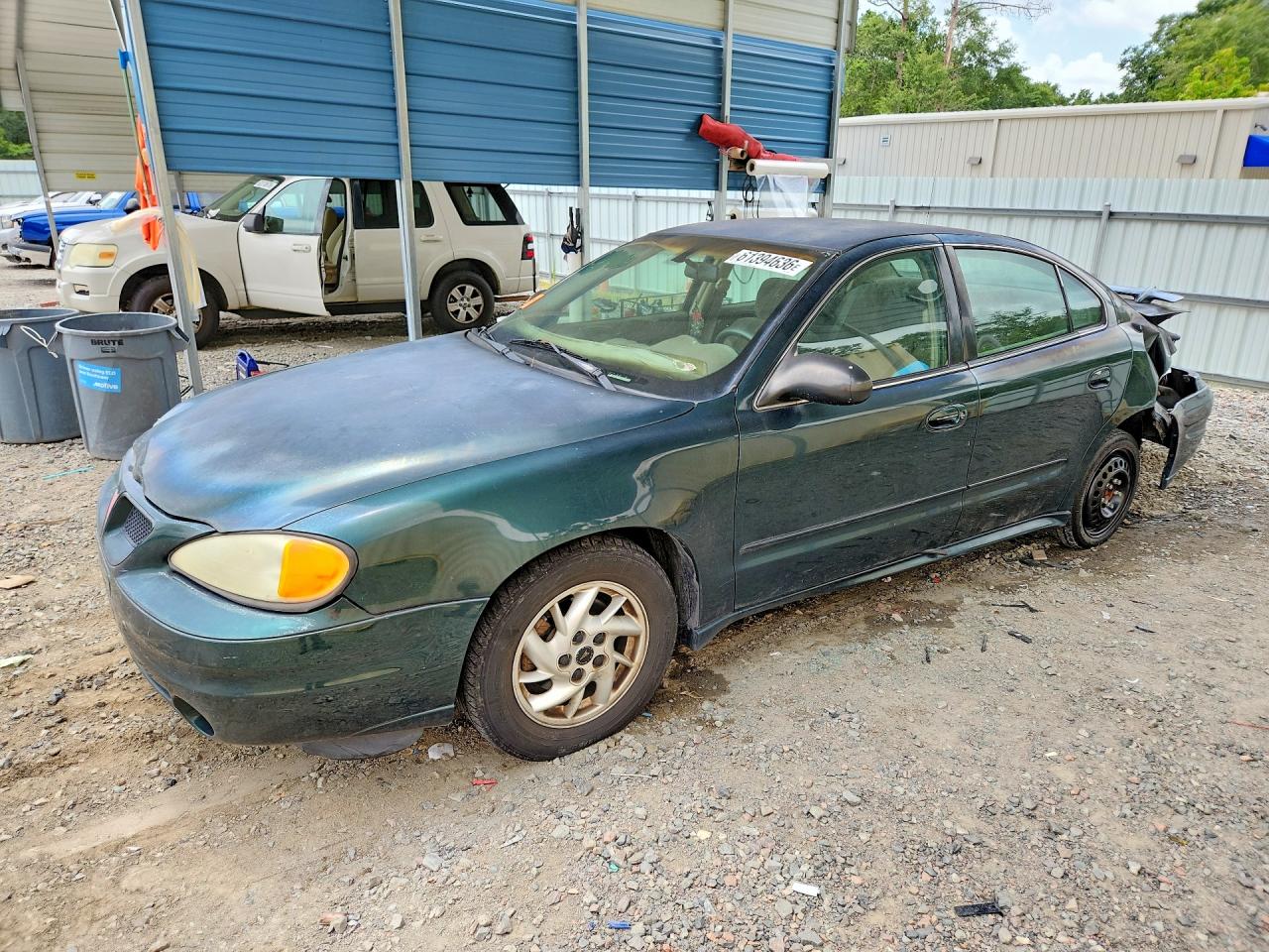 2003 Pontiac Grand Am SE, VIN 1G2NE52F73C280822 — Rear end