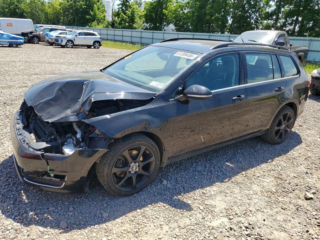 2015 Volkswagen Golf S, VIN 3VWFA7AU1FM508790 — Front end