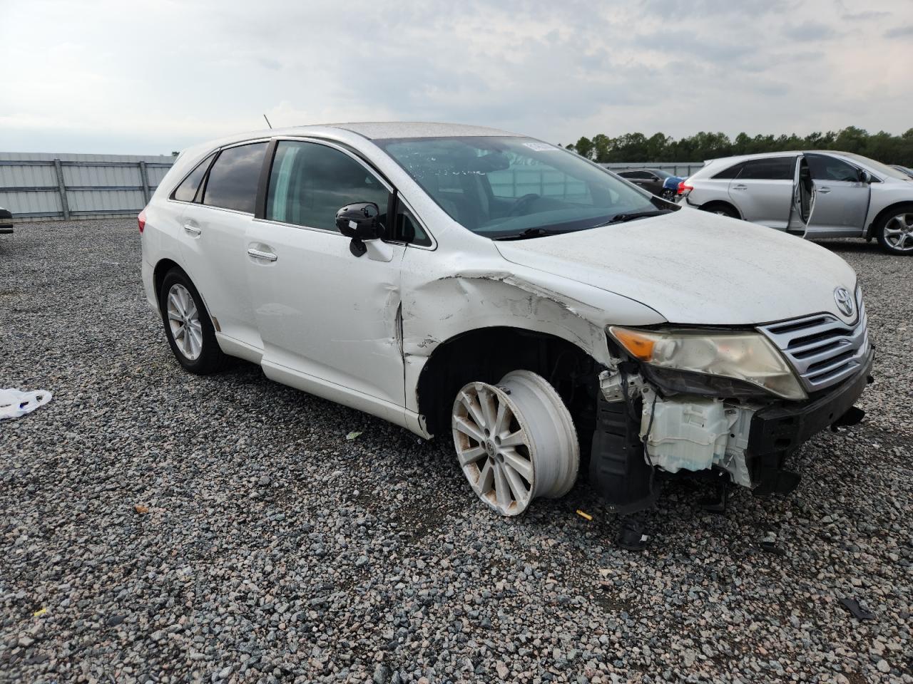 2011 Toyota Venza, VIN 4T3ZA3BB8BU053337 — Front end