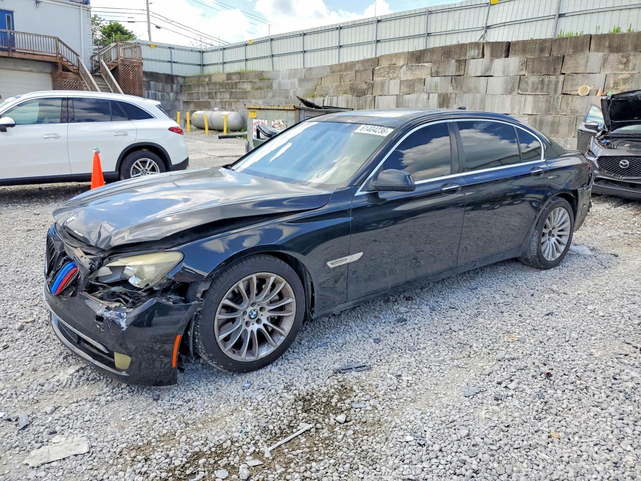 2010 BMW 7 Series 750Li, VIN WBAKB8C5XACY62728 — Rear end