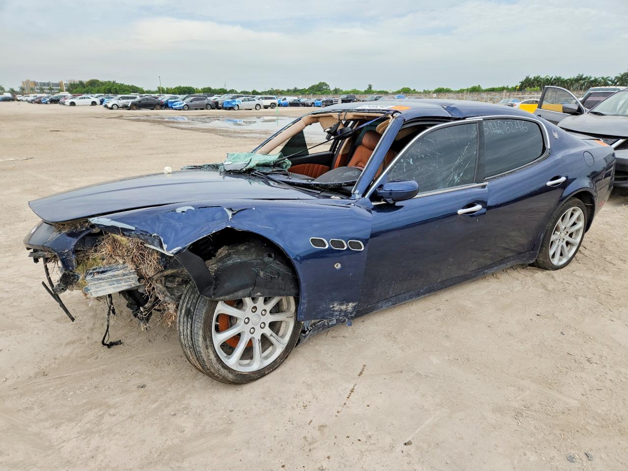 2008 Maserati Quattroporte, VIN ZAMFE39A980033515 — Перед