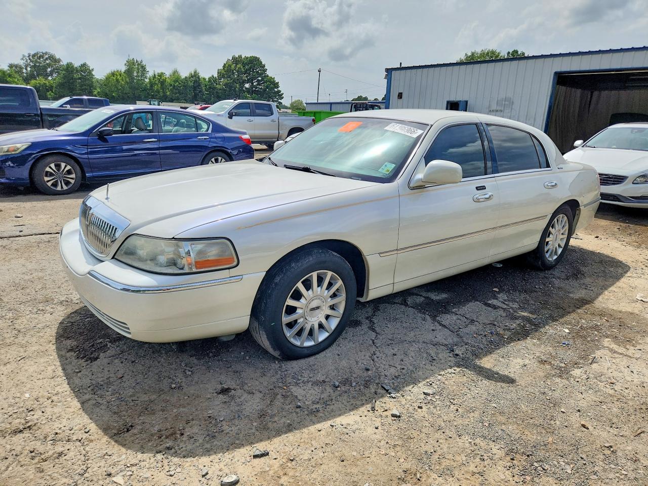 2006 Lincoln Town Car Signature, VIN 1LNHM81W16Y623027 — Water / flood