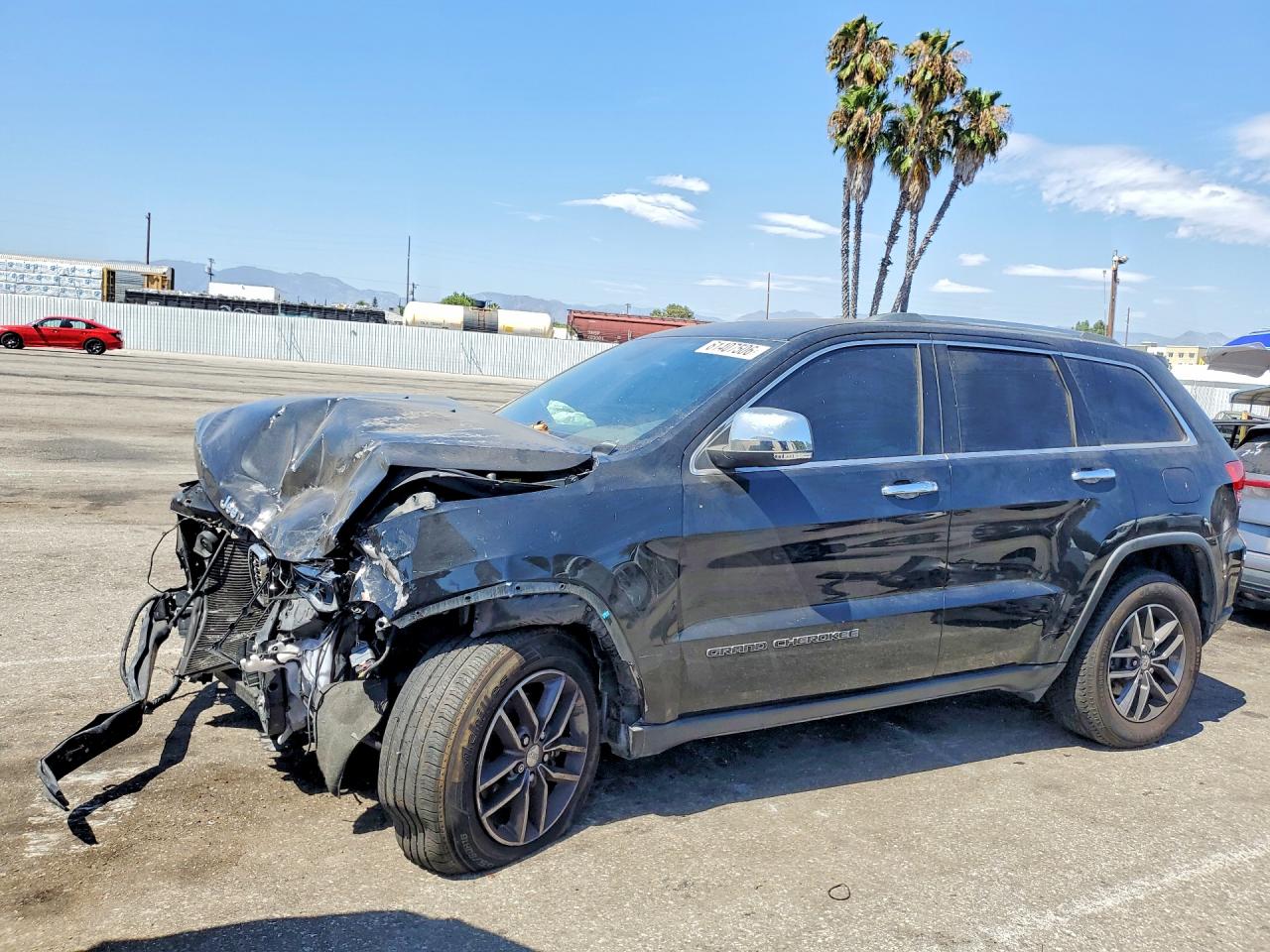 2017 Jeep Grand Cherokee Limited, VIN 1C4RJEBG3HC934112 — Front end