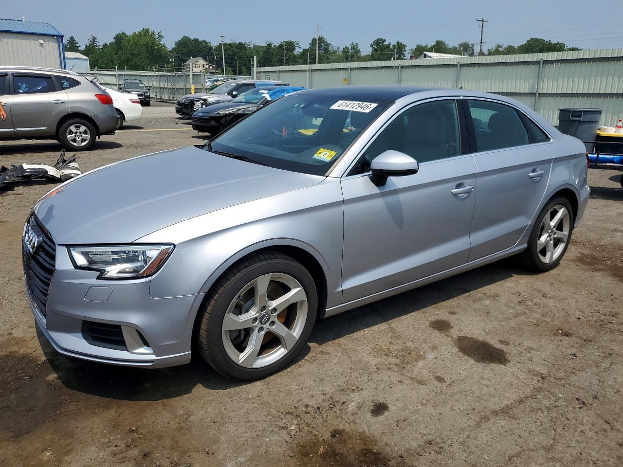 2019 Audi A3 Premium, VIN WAUBEGFF5K1017420 — Бок