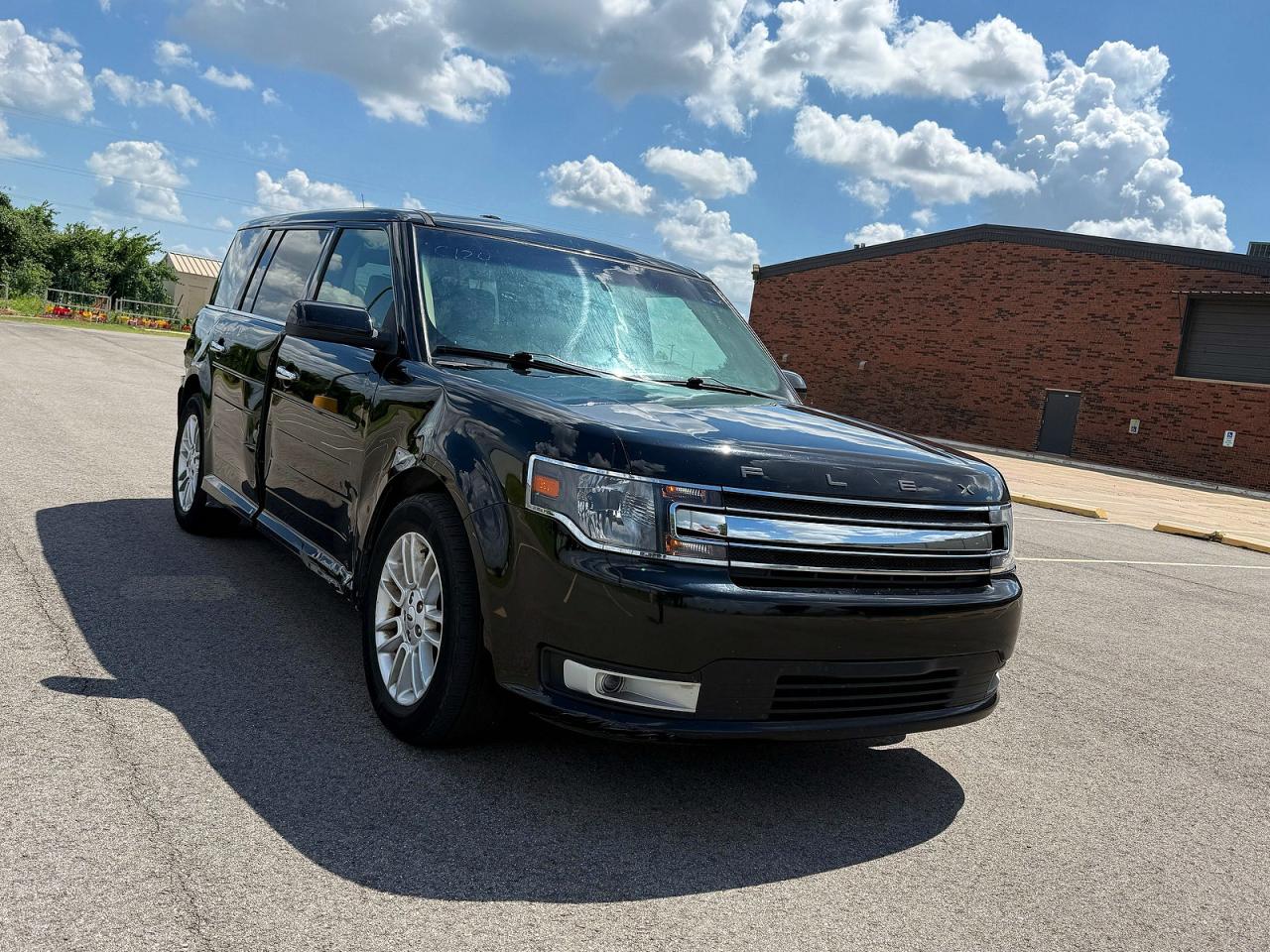2018 Ford Flex SEL, VIN 2FMGK5C88JBA15266 — Side