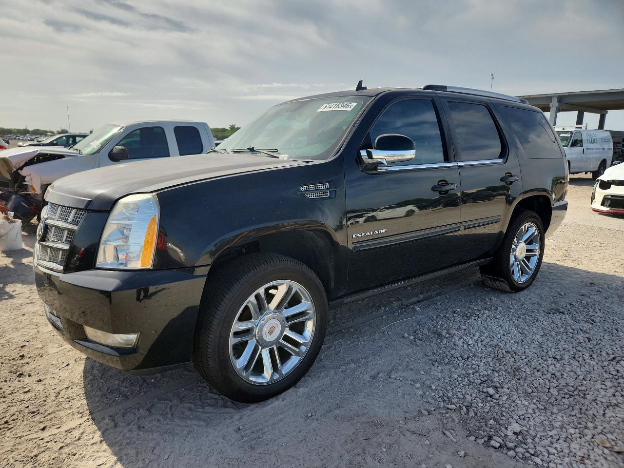 2013 Cadillac Escalade Premium, VIN 1GYS3CEF8DR137844 — Mechanical