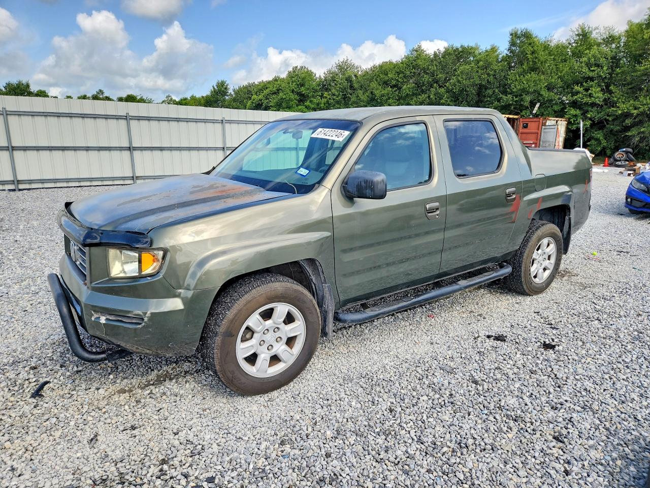 2006 Honda Ridgeline RTS, VIN 2HJYK164X6H502009 — Side