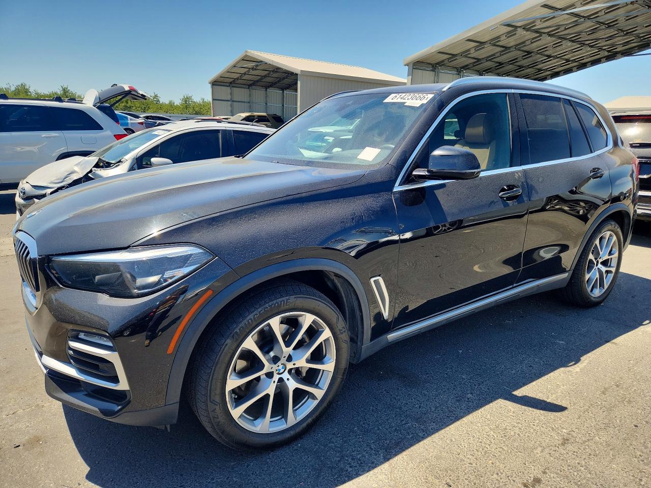 2019 BMW X5 xDrive40i, VIN 5UXCR6C5XKLK88610 — Мелкие вмятины и царапины