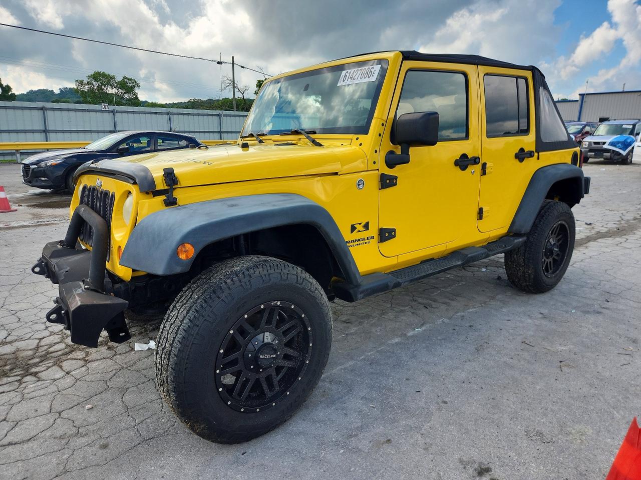 2008 Jeep Wrangler Unlimited X, VIN 1J4GA39178L501500 — Front end