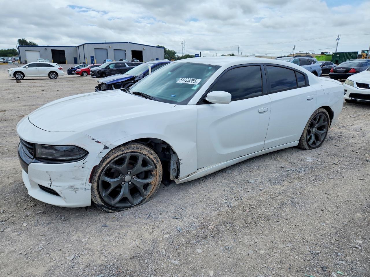 2015 Dodge Charger SXT, VIN 2C3CDXHG0FH903009 — Front end