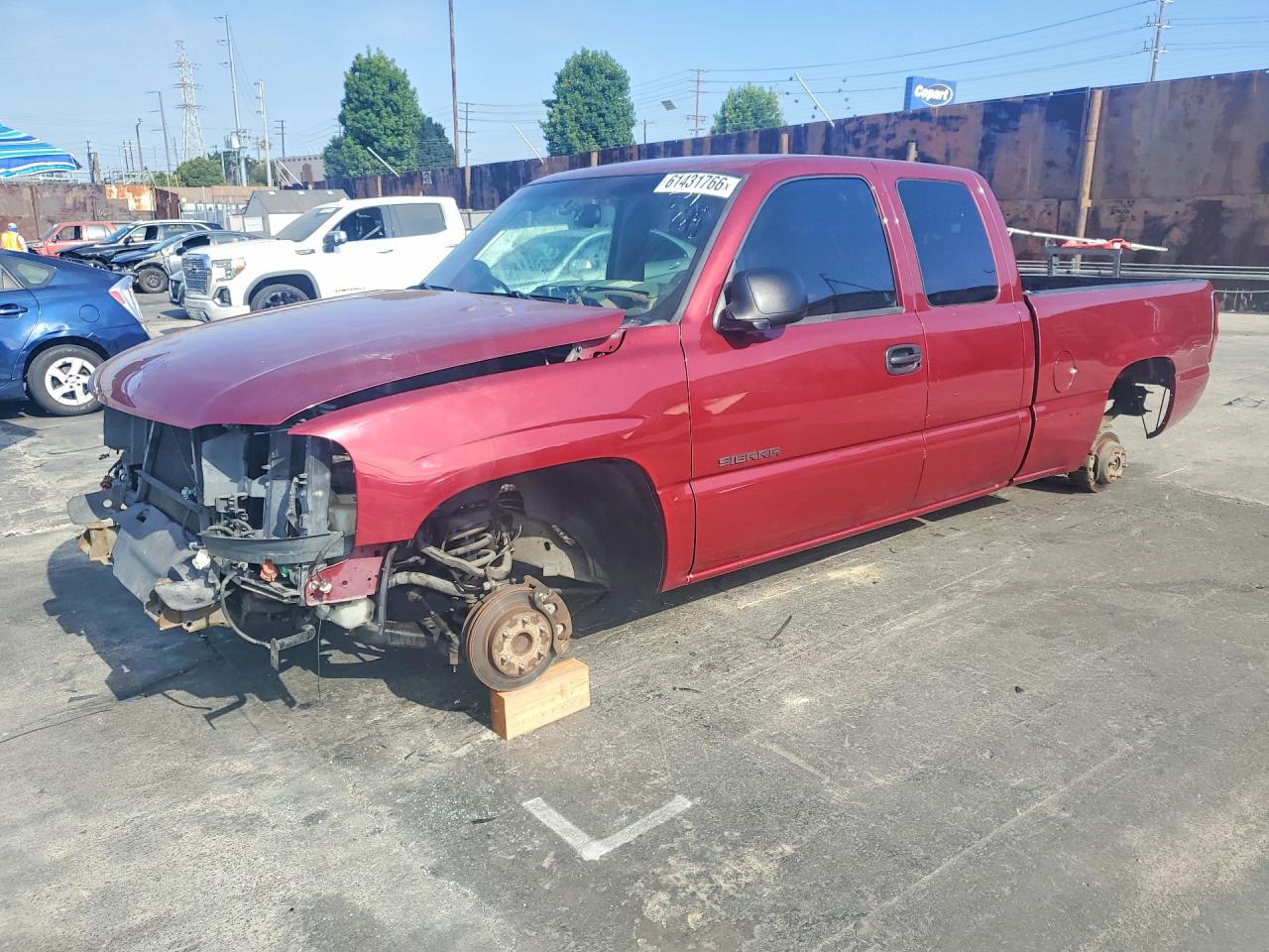 2004 GMC Sierra 1500 SLE, VIN 2GTEC19V141331763 — Vandalism