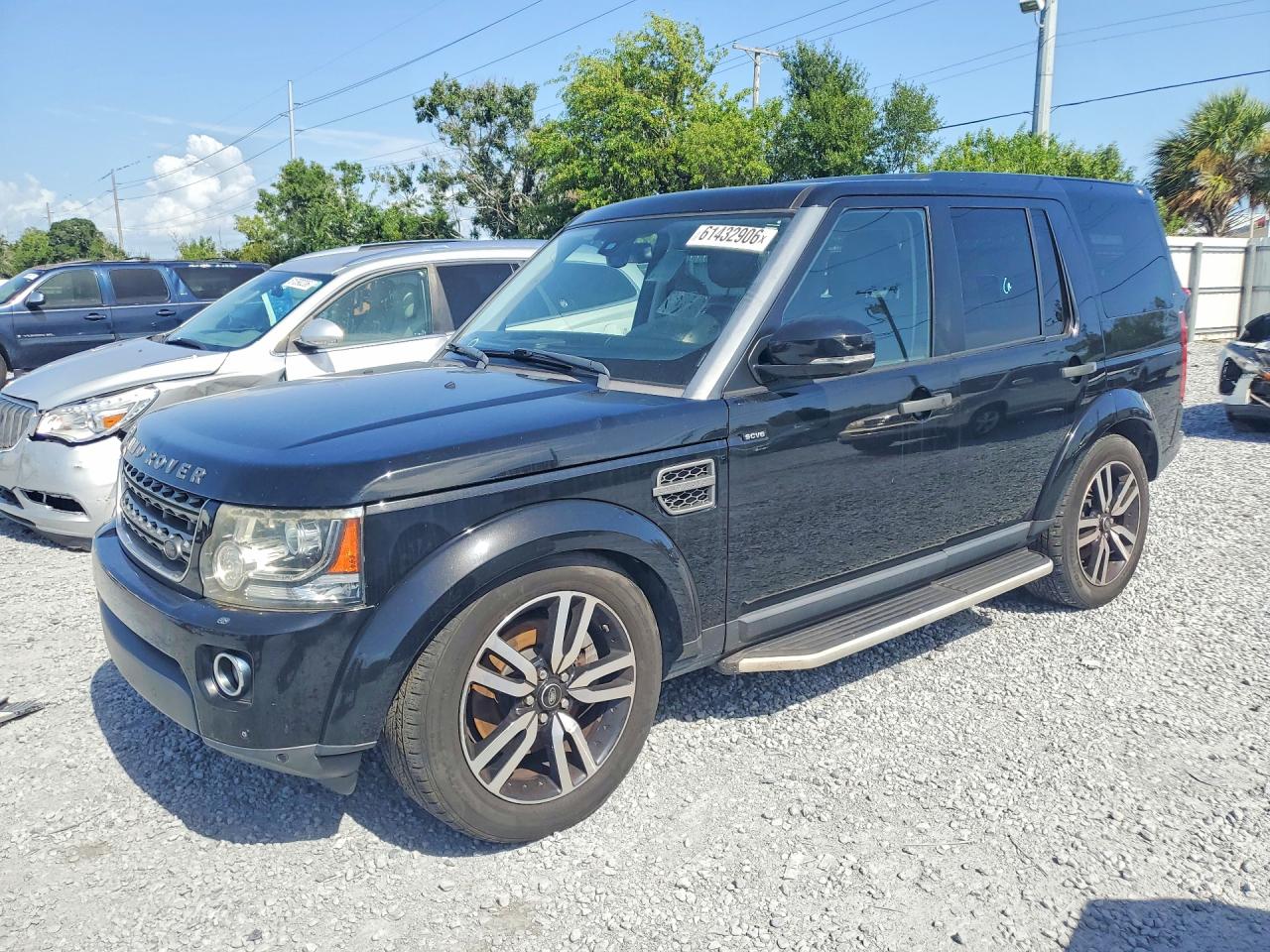 2015 Land Rover LR4 HSE, VIN SALAG2V60FA776701 — Normal wear