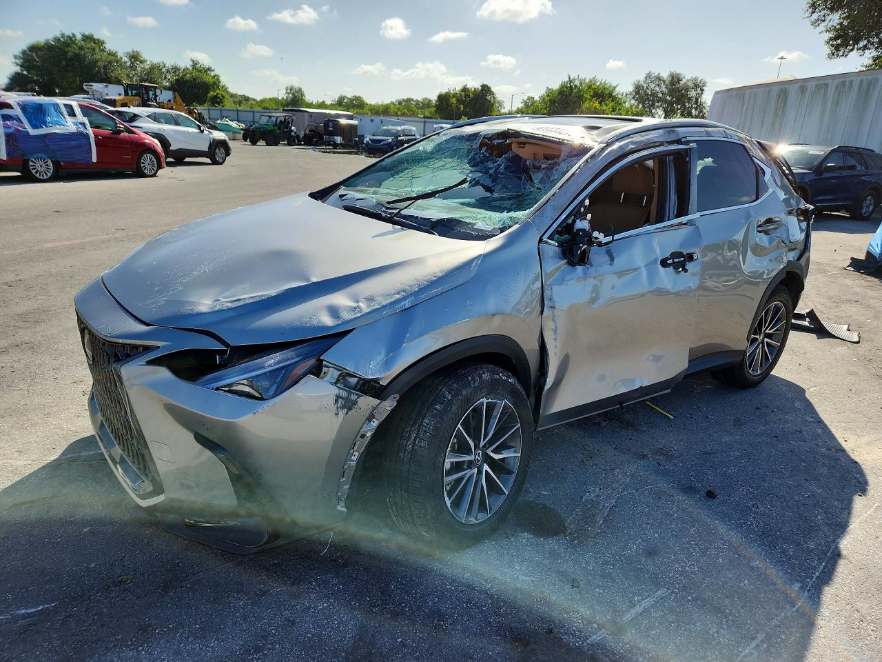 2025 Lexus NX 250 Premium, VIN 2T2GDCAZ3SC025495 — Опрокидывание