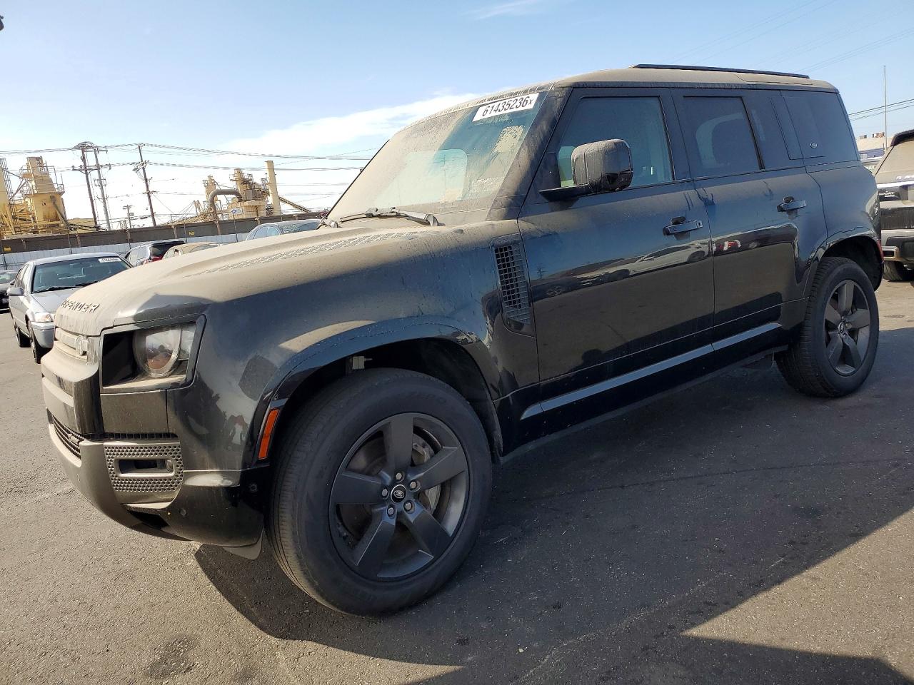 2022 Land Rover Defender X-Dynamic SE, VIN SALE27RU8N2101158 — Minor dents and scratches
