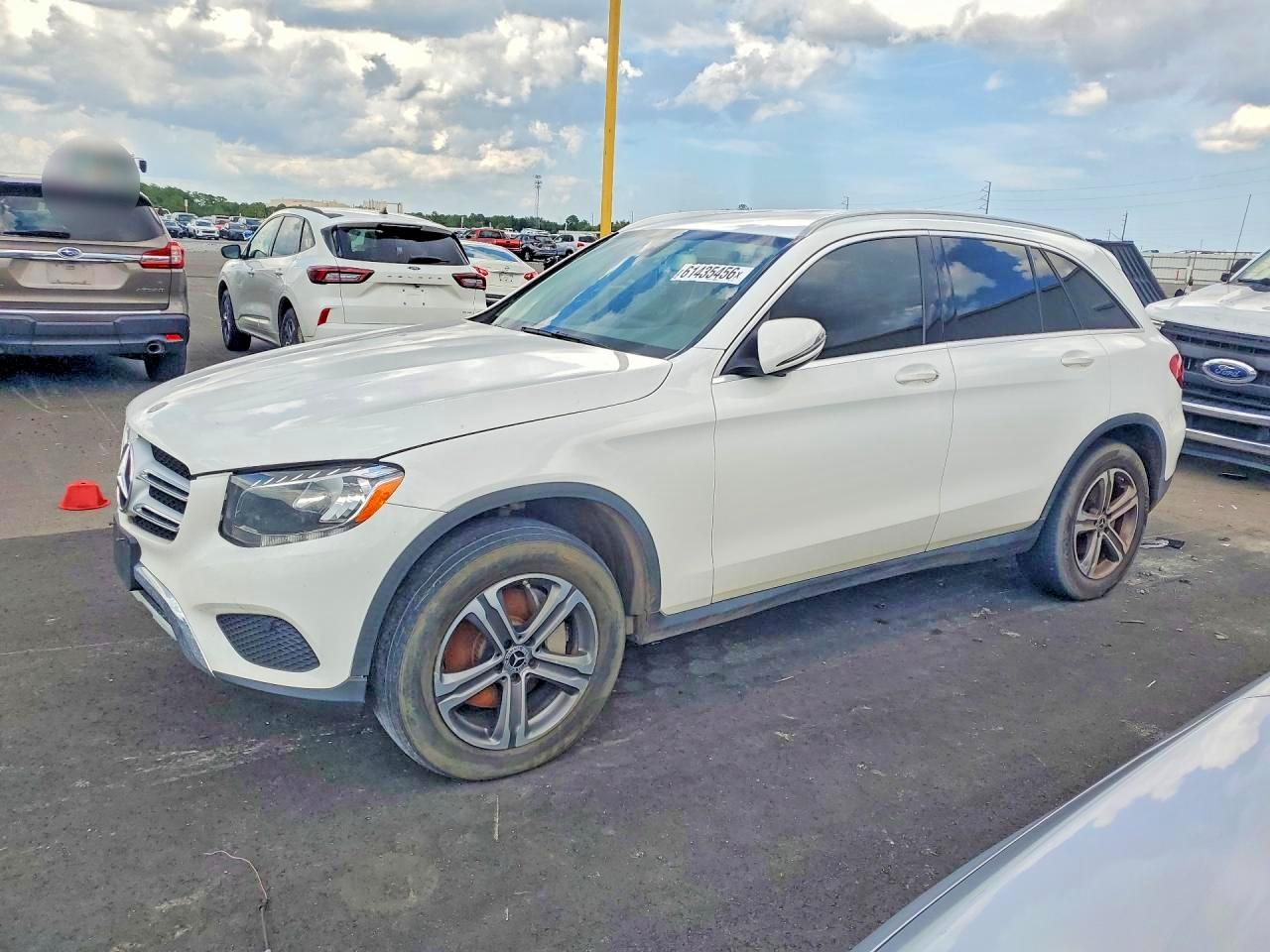 2019 Mercedes-Benz GLC 300, VIN WDC0G4JB7KF543214 — Auction photo 1 of 4