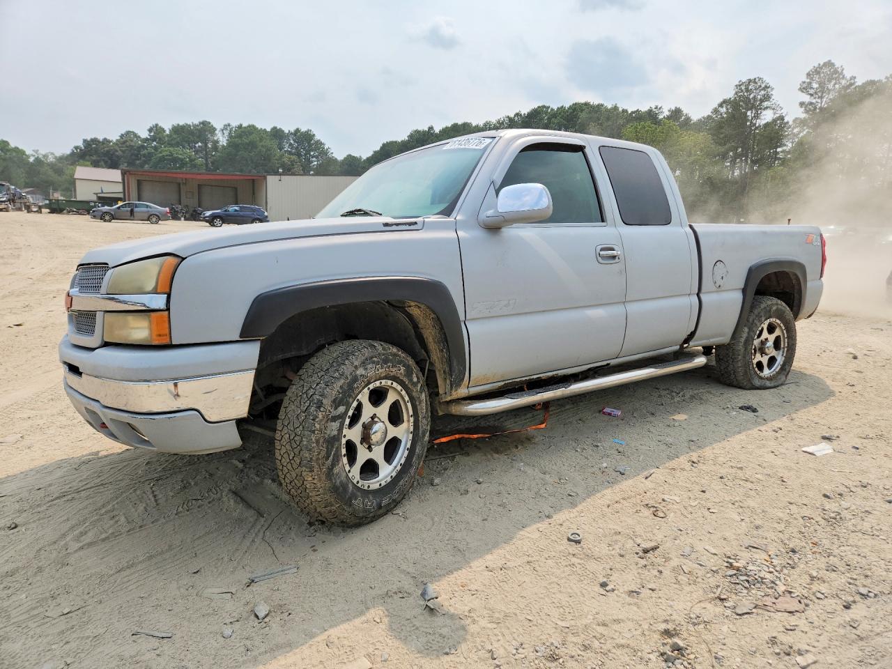 2002 Chevrolet Silverado 1500 LS, VIN 2GCEK19T221299498 — All over