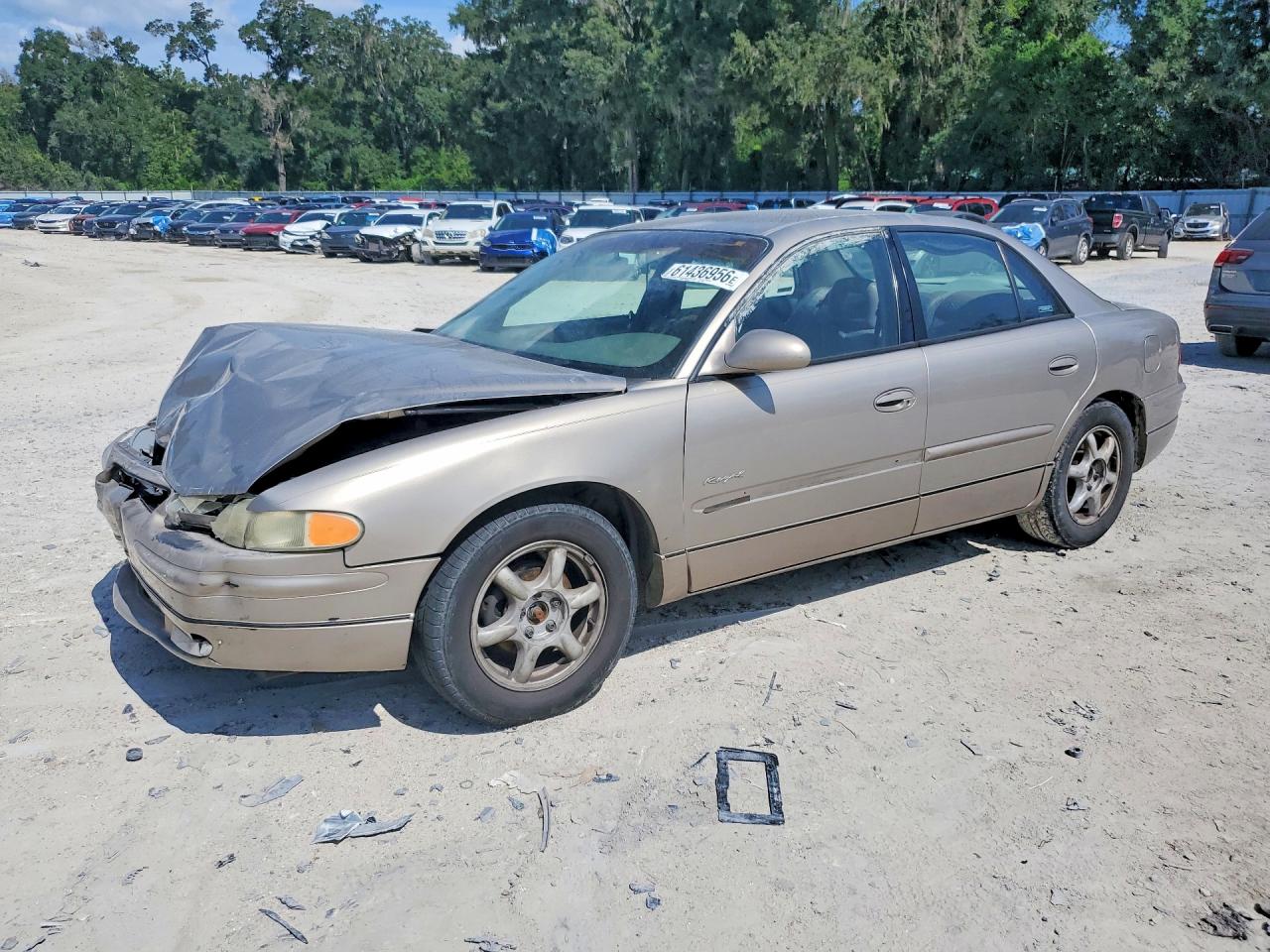 2001 Buick Regal LS, VIN 2G4WB55K311215594 — Перед