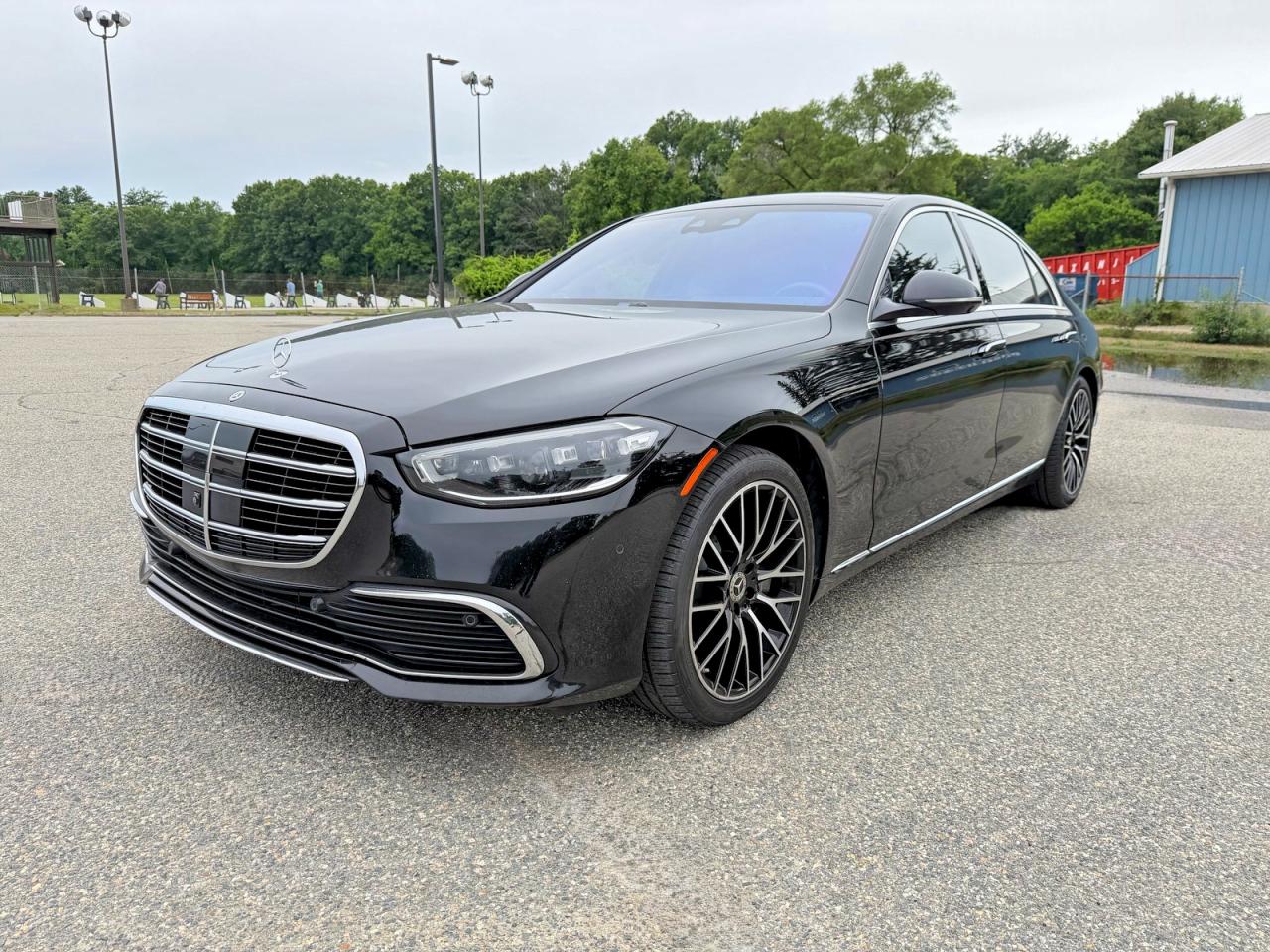 2021 Mercedes-Benz S 580, VIN W1K6G7GB8MA052715 — Normal wear